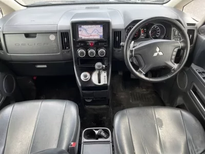 Mitsubishi DELICA D5
