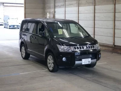 Mitsubishi DELICA D5