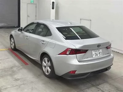 Lexus IS
