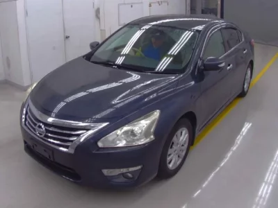 Nissan TEANA