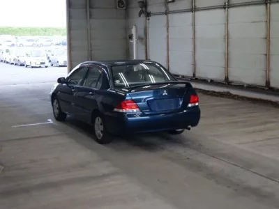 Mitsubishi LANCER