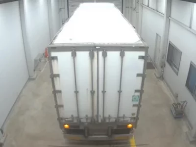 Isuzu TRUCK