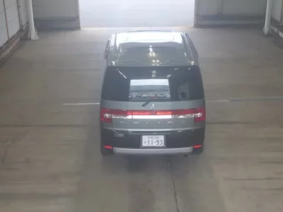 Mitsubishi DELICA D5