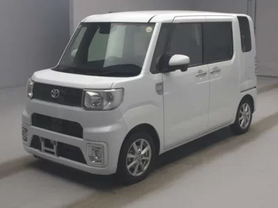Toyota PIXIS MEGA