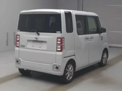 Toyota PIXIS MEGA