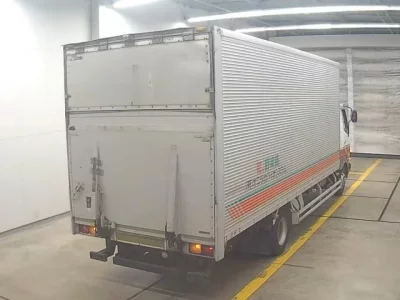 Mitsubishi FUSO FIGHTER