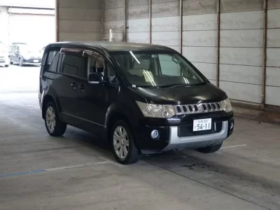 Mitsubishi DELICA D5