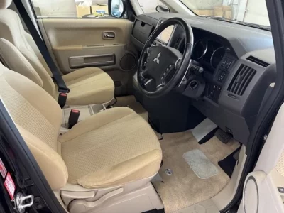 Mitsubishi DELICA D5