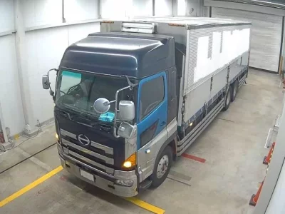 Hino TRUCK