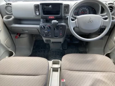 Mitsubishi MINICAB VAN