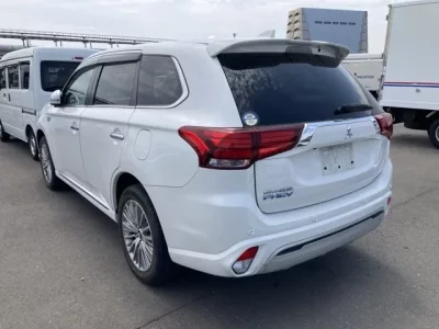 Mitsubishi OUTLANDER PHEV