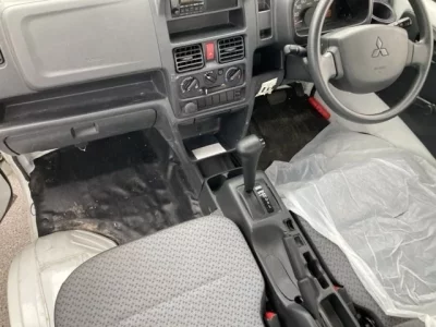 Mitsubishi MINICAB TRUCK