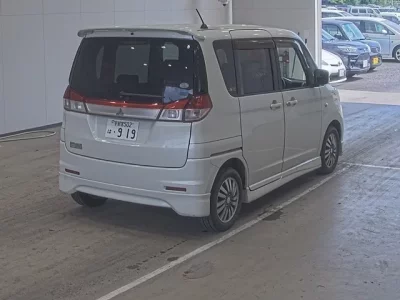 Mitsubishi DELICA D2