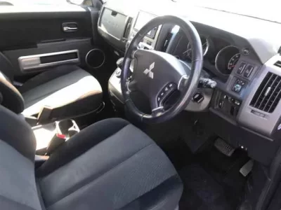 Mitsubishi DELICA D5