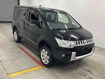 Mitsubishi DELICA D5