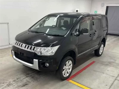 Mitsubishi DELICA D5