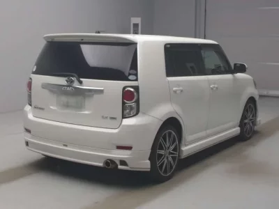 Toyota COROLLA RUMION