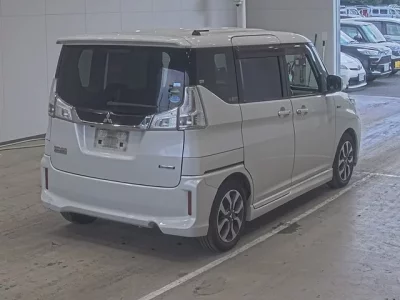 Mitsubishi DELICA D2