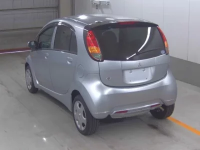 Mitsubishi I