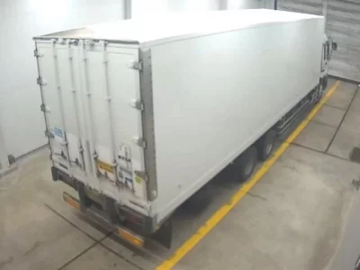 Isuzu TRUCK