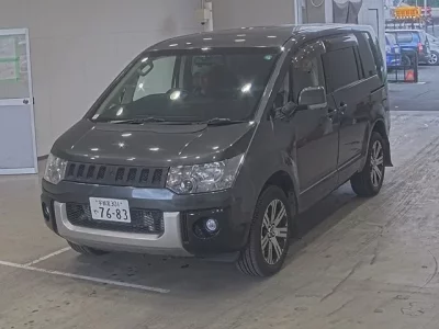 Mitsubishi DELICA D5