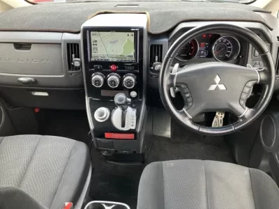 Mitsubishi DELICA D5