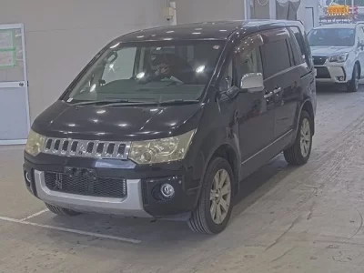 Mitsubishi DELICA D5