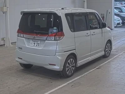 Mitsubishi DELICA D2