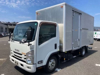 Isuzu ELF