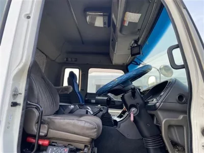 Isuzu TRUCK