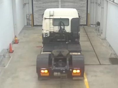 Isuzu TRUCK