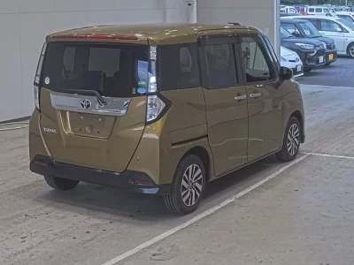 Toyota TANK