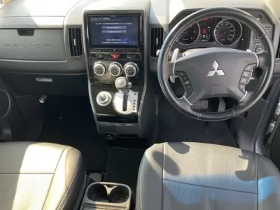 Mitsubishi DELICA D5