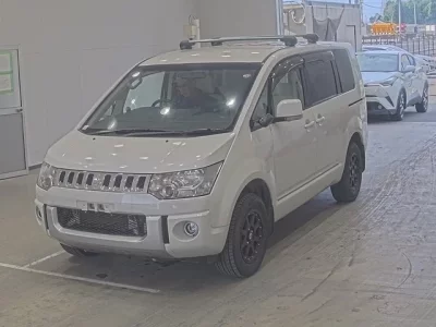Mitsubishi DELICA D5