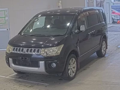 Mitsubishi DELICA D5