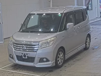 Mitsubishi DELICA D2
