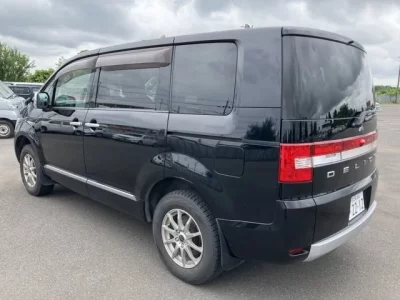 Mitsubishi DELICA D5