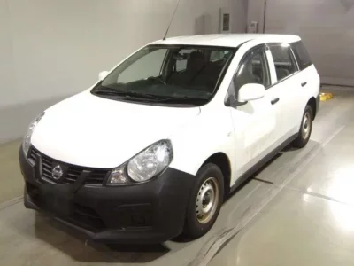 Nissan AD