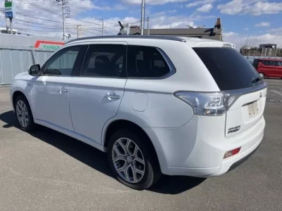 Mitsubishi OUTLANDER PHEV