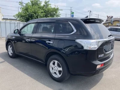 Mitsubishi OUTLANDER PHEV
