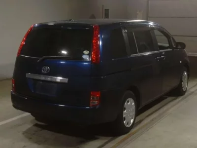 Toyota ISIS