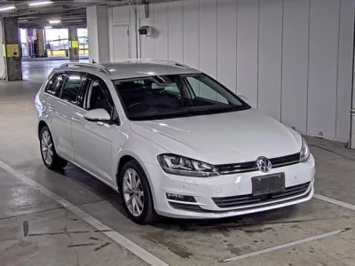 Volkswagen GOLF VARIANT