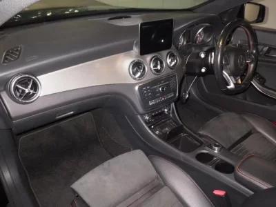 Mercedes-Benz CLA CLASS