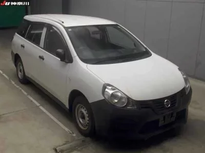 Nissan AD