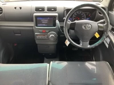 Toyota PIXIS SPACE