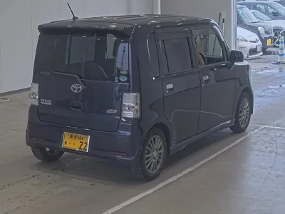Toyota PIXIS SPACE