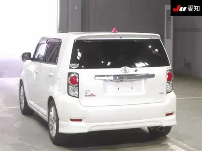 Toyota COROLLA RUMION