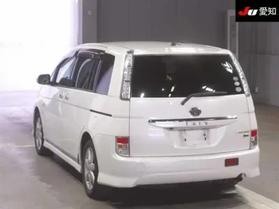 Toyota ISIS