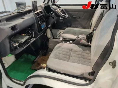 Mitsubishi MINICAB TRUCK