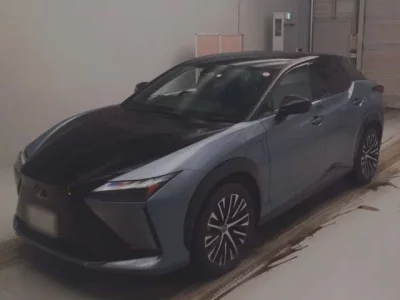 Lexus RZ